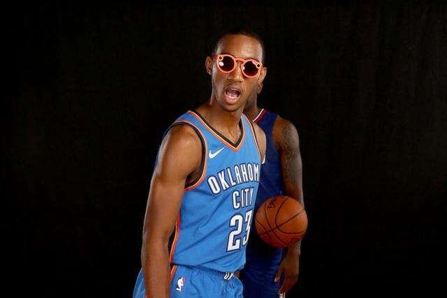 姚明是时代背锅侠吗