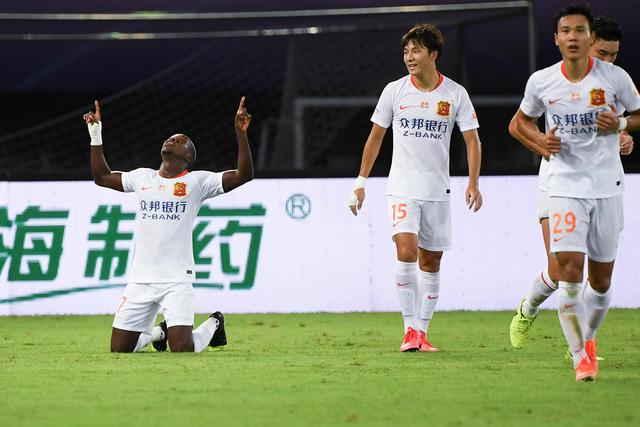 萨林杰24+19北控逆转险胜新疆 朱松玮19分